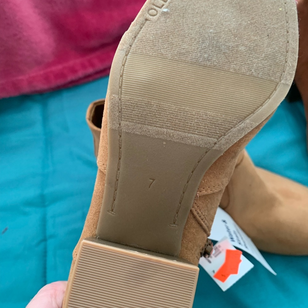 NWT ✨Old Navy  🐫 Bootie